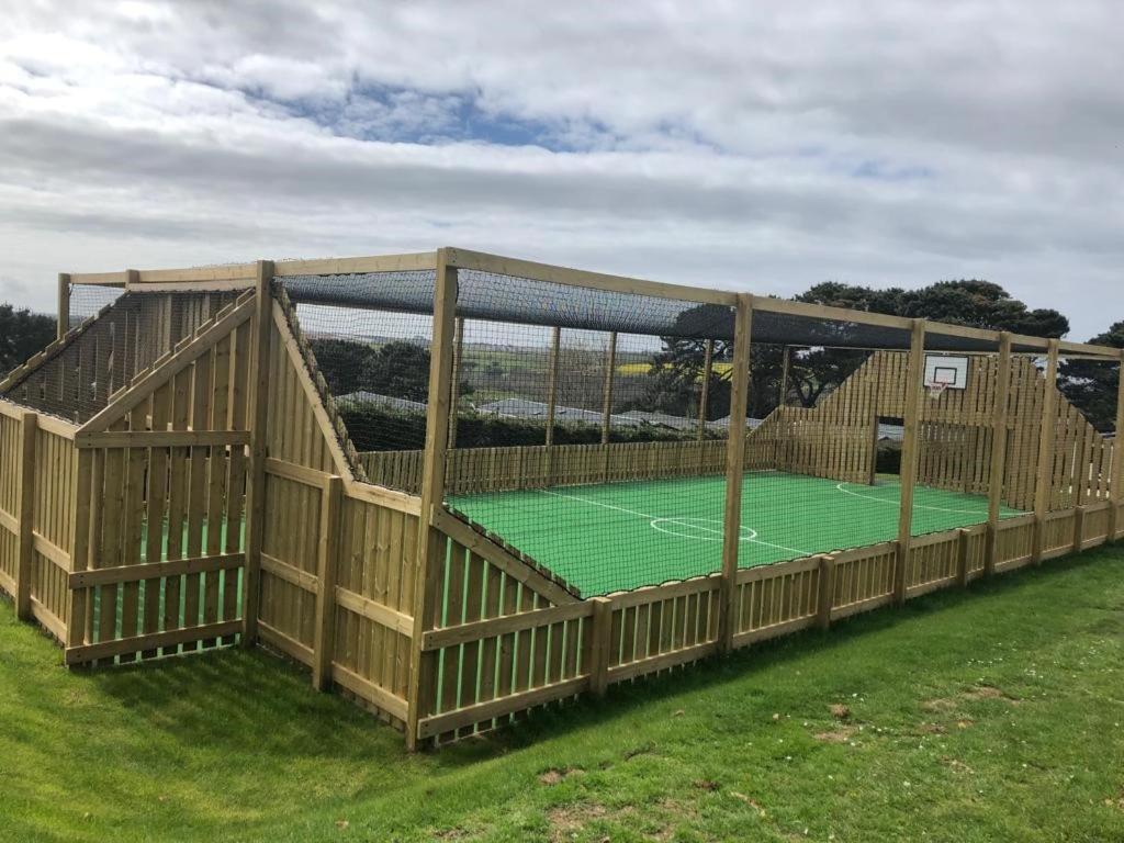 Exclusive 3 Bedroom Caravan, Sleeps 8 People At Parkdean Newquay Holiday Park, Cornwall, Uk Εξωτερικό φωτογραφία