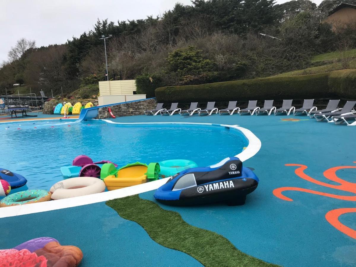 Exclusive 3 Bedroom Caravan, Sleeps 8 People At Parkdean Newquay Holiday Park, Cornwall, Uk Εξωτερικό φωτογραφία